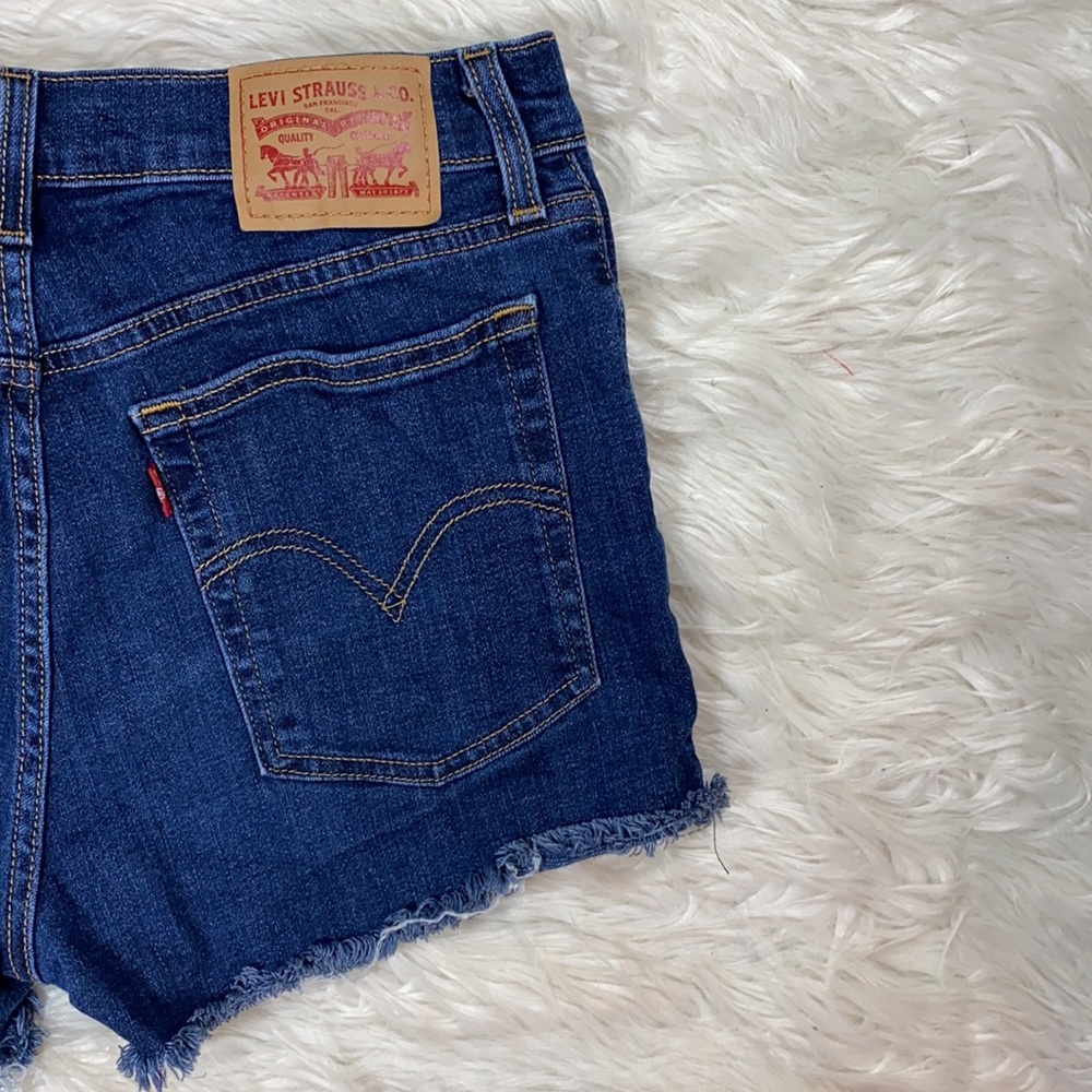 Levi’s | High Rise Shorts - Picture 9 of 13